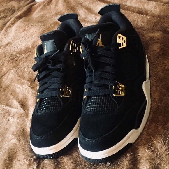 SOLD-RETRO AIR JORDAN 4 ROYALTY - Picture 4 of 8